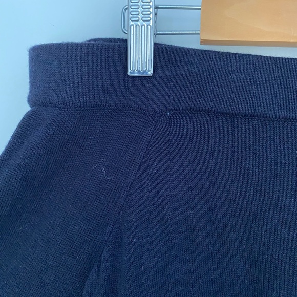 DECJUBA Off Shoulder Jumper - Picture 4 of 5